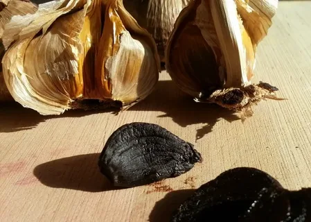 تصویر 2 از حبه سیر سیاه ژاپنی با ماندگاری طولانی و بسته‌ بندی حرفه‌ ای